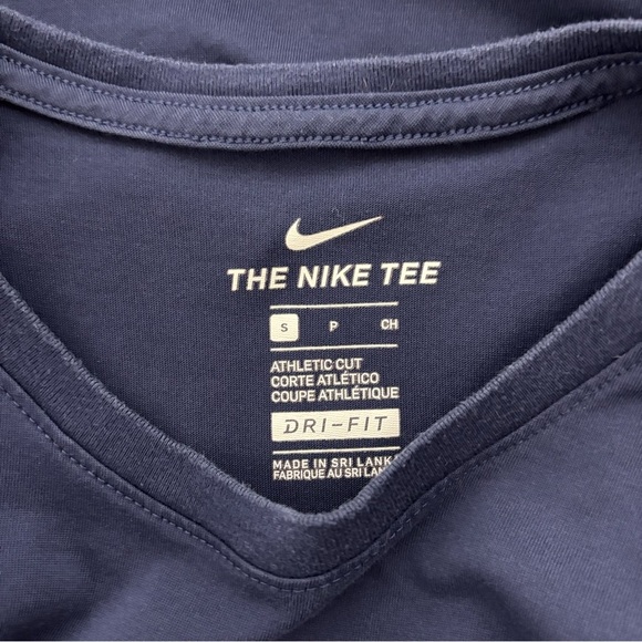 The Nike Tee Athletic Cut Dri Fit Navy Blue T Shirt Short Sleeve Men's Small - Picture 4 of 8